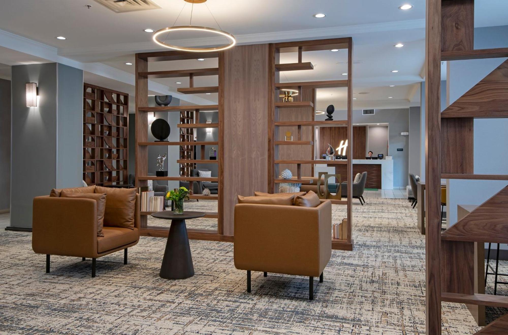 Holiday Inn Hotel And Suites-Kamloops By Ihg Bagian luar foto