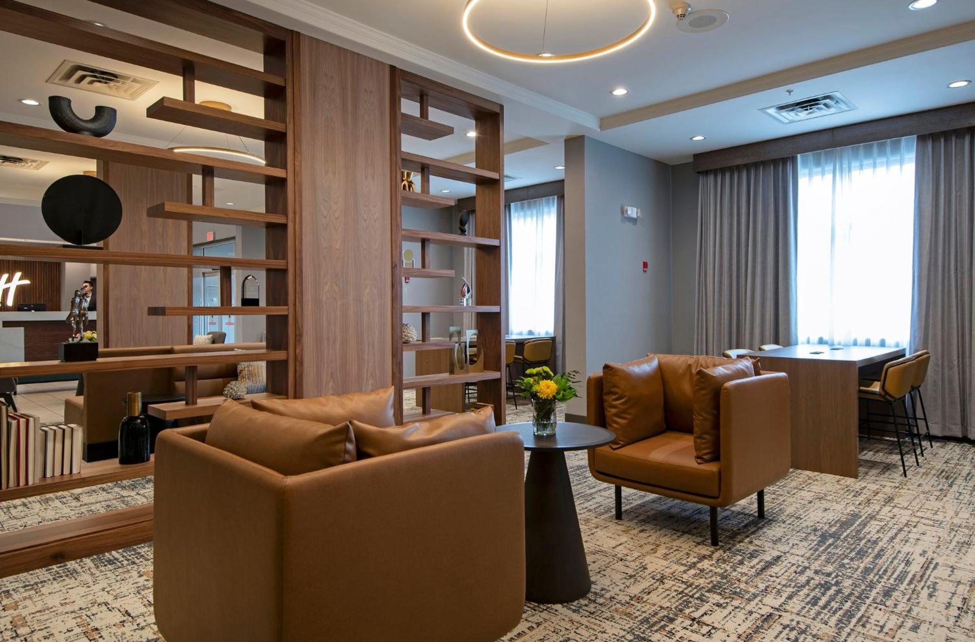 Holiday Inn Hotel And Suites-Kamloops By Ihg Bagian luar foto
