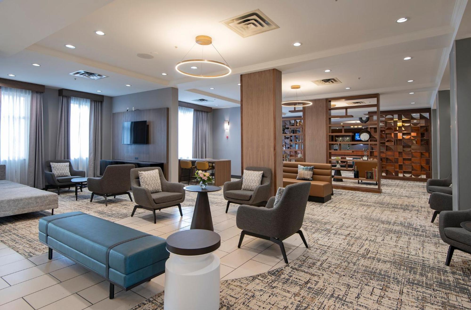 Holiday Inn Hotel And Suites-Kamloops By Ihg Bagian luar foto