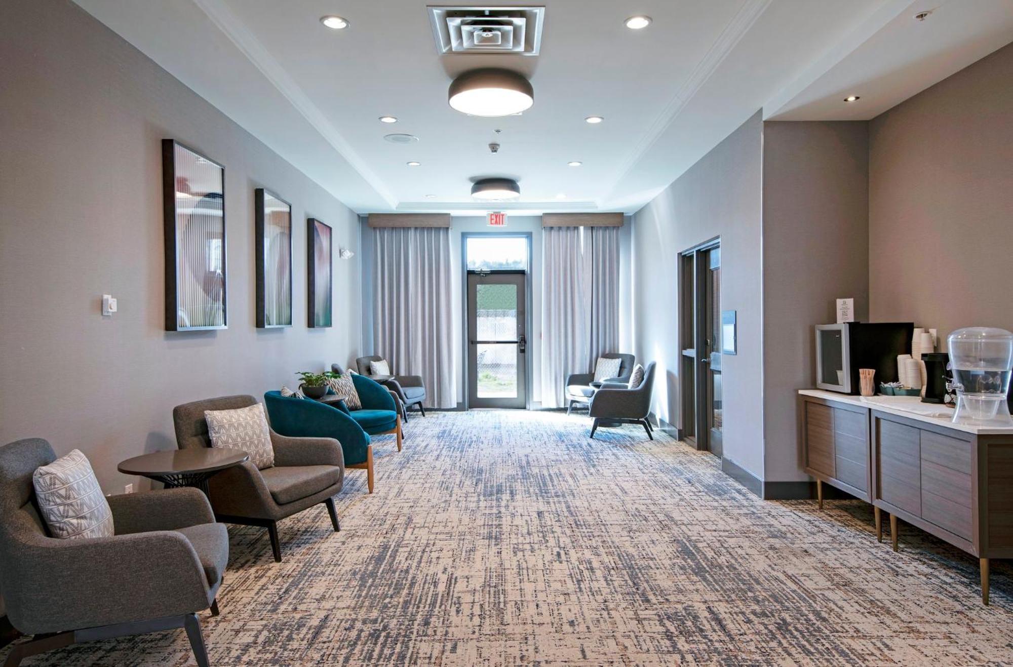 Holiday Inn Hotel And Suites-Kamloops By Ihg Bagian luar foto